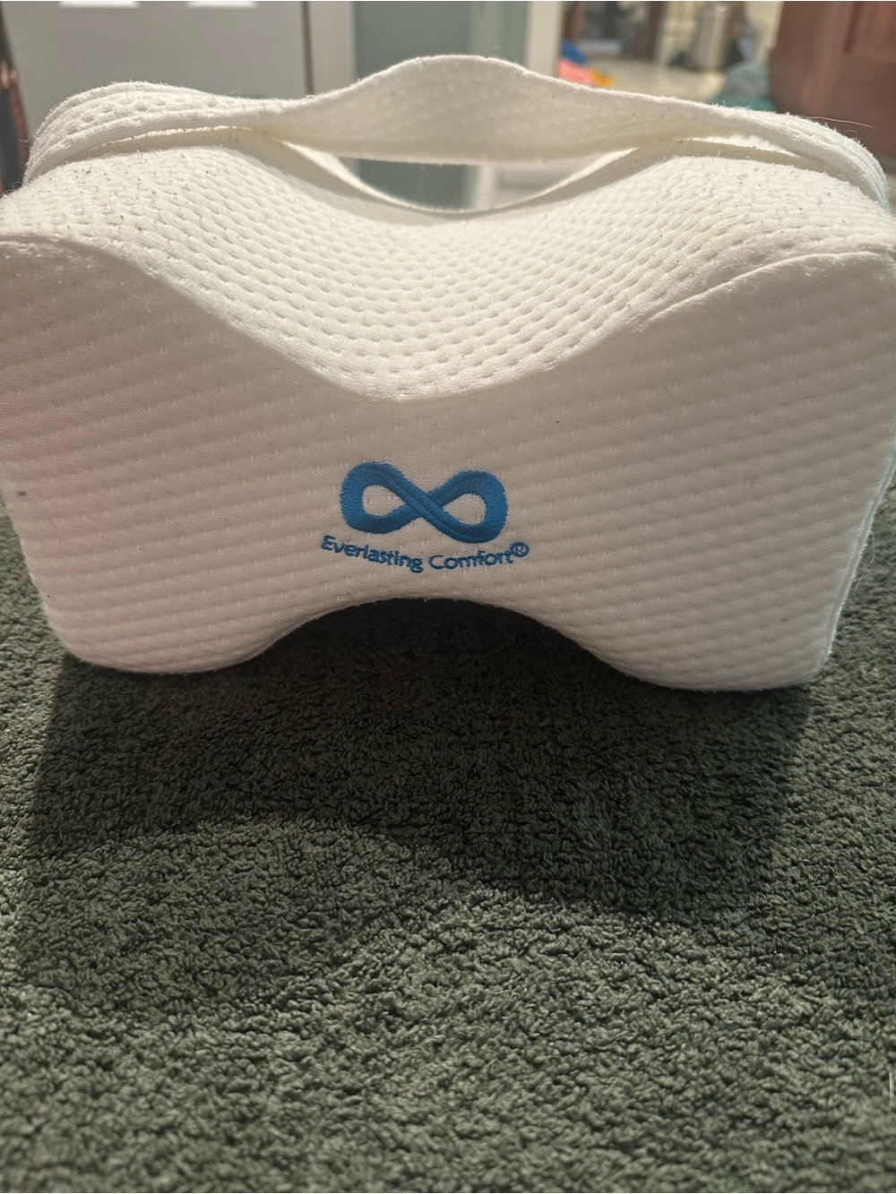 Everlasting Comfort Memory Foam Knee Pillow